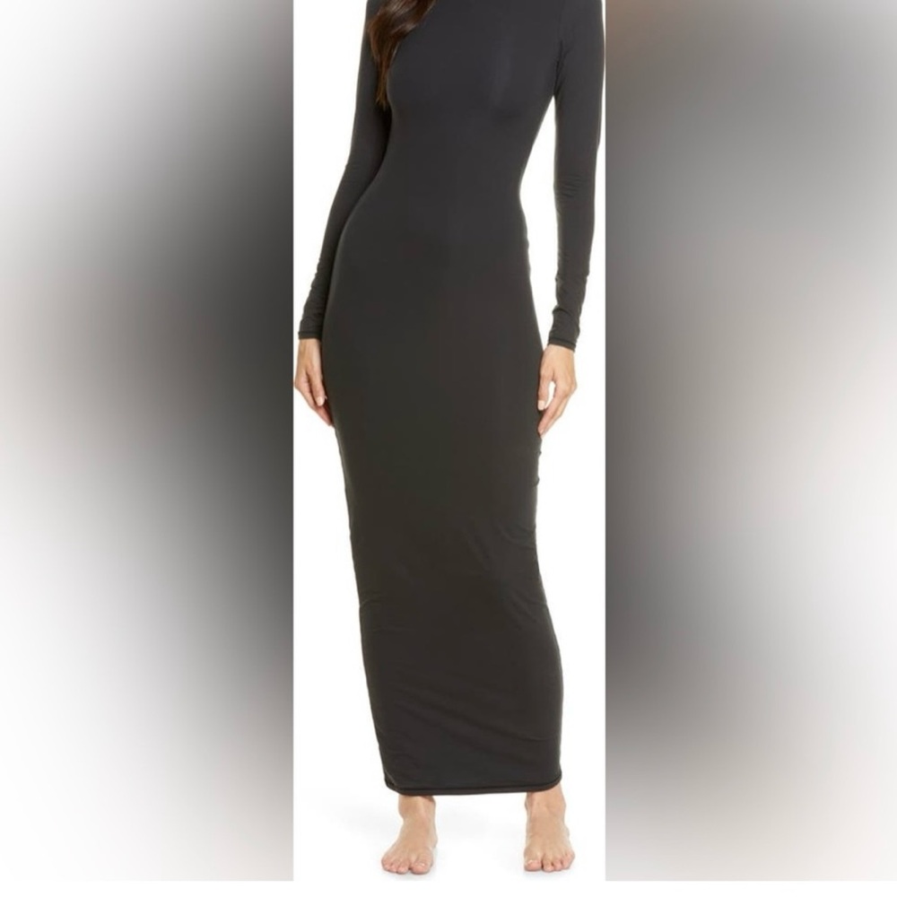 SKIMS Fits Everybody Classic Black Long Sleeve Dress